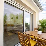 公寓 Soleil D'ete - Netflix & Wifi - Balcon - Climatisation - Parking Gratuit - Check-in 24h24 - Emplacement Velos - Goodmarning 香槟沙隆