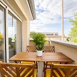 Soleil D'ete - Netflix & Wifi - Balcon - Climatisation - Parking Gratuit - Check-in 24h24 - Emplacement Velos - Goodmarning * 香槟沙隆