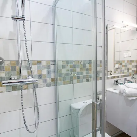 Soleil D'été - Netflix&wifi - Balcon - Climatisation - Parking Gratuit - Check-in 24h24 - Emplacement Vélos - Goodmarning Apartamento
