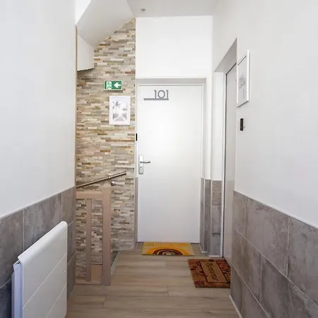 Soleil D'été - Netflix&wifi - Balcon - Climatisation - Parking Gratuit - Check-in 24h24 - Emplacement Vélos - Goodmarning *
