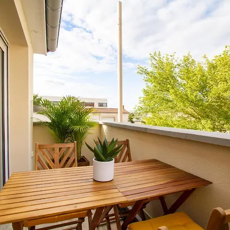 Soleil D'été - Netflix&wifi - Balcon - Climatisation - Parking Gratuit - Check-in 24h24 - Emplacement Vélos - Goodmarning *