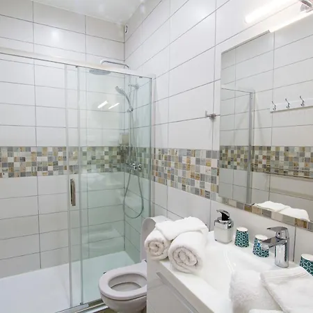 Apartamento Soleil D'été - Netflix&wifi - Balcon - Climatisation - Parking Gratuit - Check-in 24h24 - Emplacement Vélos - Goodmarning *