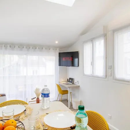 Appartamento Soleil D'été - Netflix&wifi - Balcon - Climatisation - Parking Gratuit - Check-in 24h24 - Emplacement Vélos - Goodmarning